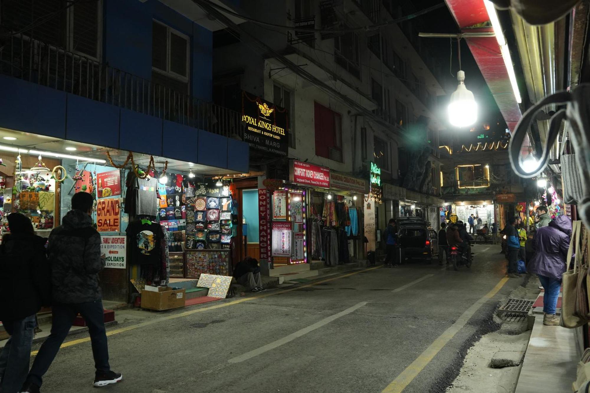 Royal Kings Hotel Kathmandu Exterior photo